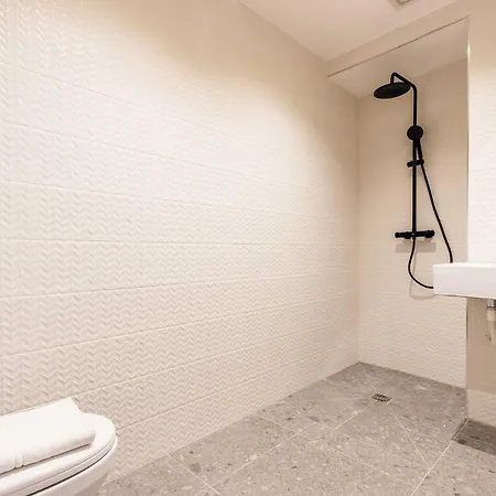 Amazing 1br - 6p Tour Eiffel Apartment Paris